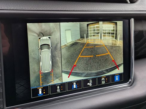 Used 2023 GMC Yukon Denali image 20