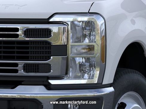 New 2026 Ford F350 XL w/ XL Chrome Package image 18