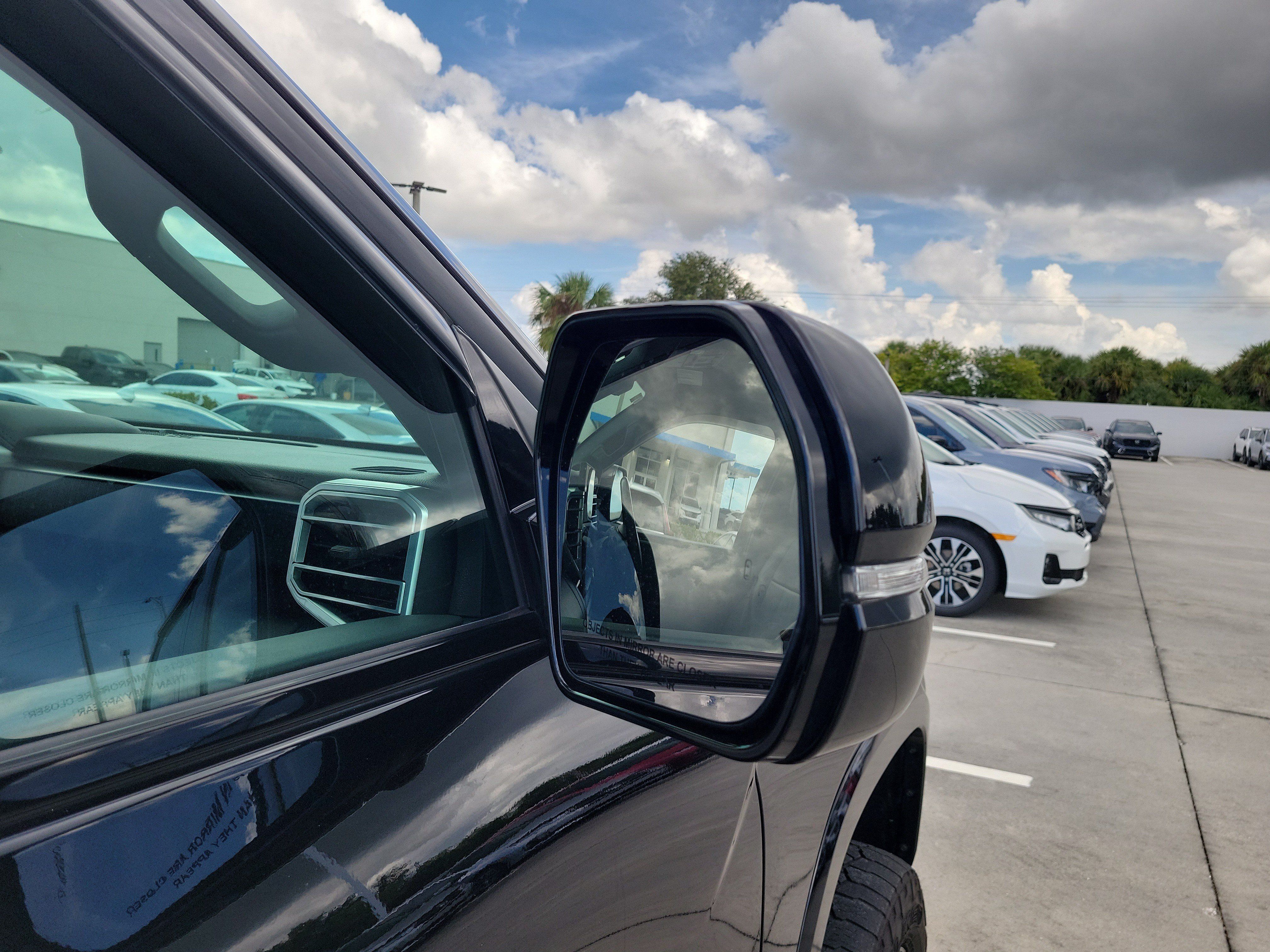 Used 2023 Toyota Tundra Platinum w/ Advanced Package AWD/4WD image 8