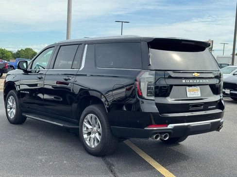 Used 2026 Chevrolet Suburban Premier w/ Sun And Tow Package AWD/4WD image 6