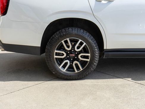 Used 2022 GMC Yukon AT4 w/ Max Trailering Package AWD/4WD image 38