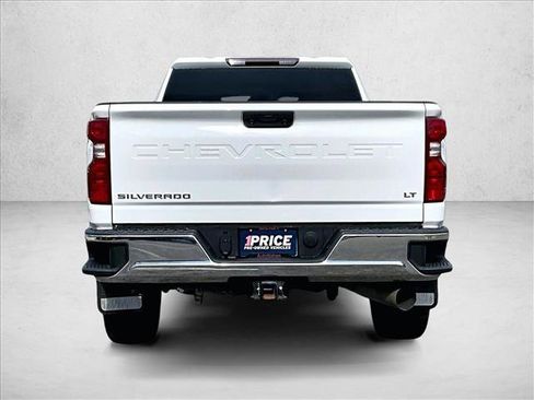 Used 2024 Chevrolet Silverado 2500 LT AWD/4WD image 4