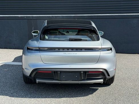 Certified 2022 Porsche Taycan 4S AWD/4WD image 9