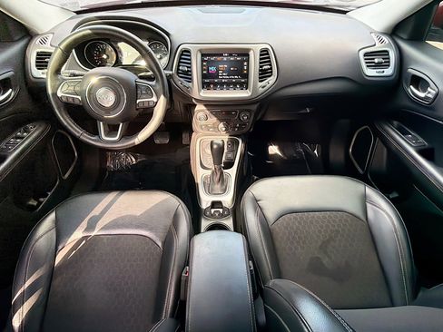 Used 2018 Jeep Compass Latitude w/ Popular Equipment Group image 15