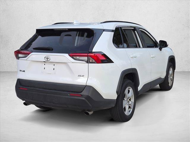 Used 2021 Toyota RAV4 XLE FWD image 5