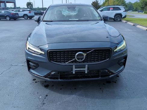Used 2024 Volvo S60 B5 Plus FWD image 8