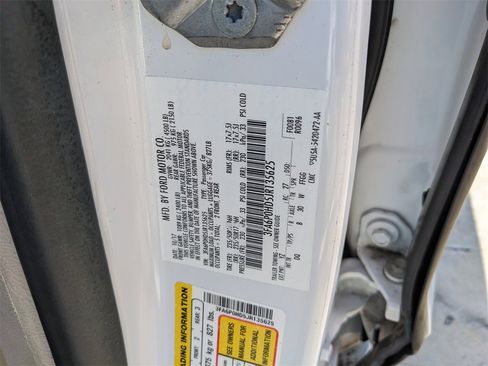 Used 2018 Ford Fusion SE w/ Fusion SE Technology Package image 38