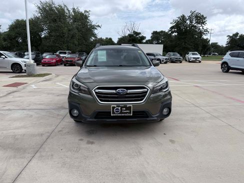 Used 2018 Subaru Outback 2.5i Limited AWD/4WD image 8