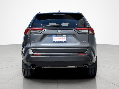 Certified 2021 Toyota RAV4 XLE Premium image 4