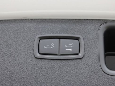 New 2026 Porsche Macan image 26