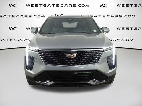 Used 2024 Cadillac XT4 Premium Luxury AWD/4WD image 4