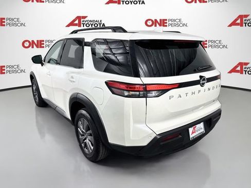 Used 2024 Nissan Pathfinder SV FWD image 5