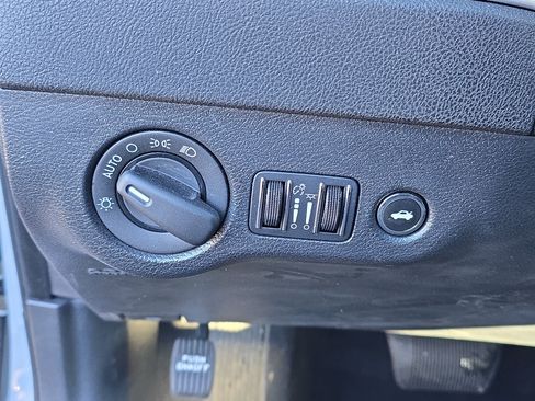 Used 2022 Dodge Charger SXT w/ Blacktop Package image 23