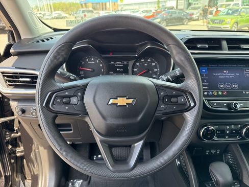 Used 2023 Chevrolet TrailBlazer LT w/ Convenience Package AWD/4WD image 14