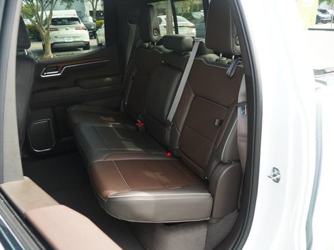 Used 2023 GMC Sierra 1500 Denali w/ Denali Reserve Package AWD/4WD image 15