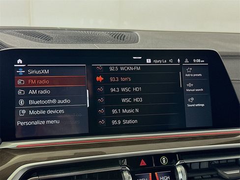 Used 2023 BMW X5 xDrive40i w/ Executive Package image 29