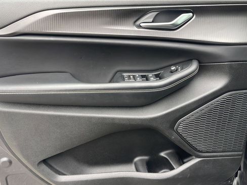 Used 2023 Jeep Grand Cherokee L Laredo image 11