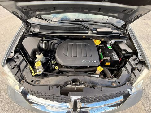 Used 2016 Dodge Grand Caravan SXT w/ UConnect Hands-Free Group FWD image 35