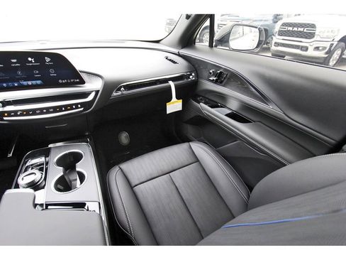 New 2026 Cadillac Lyriq Luxury image 10