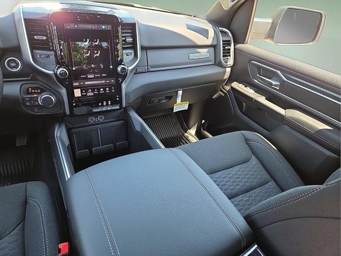 New 2026 RAM 1500 4x4 Crew Cab image 12