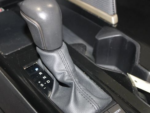 Used 2025 Toyota Camry SE FWD image 38