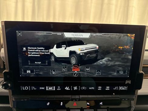New 2025 GMC Hummer EV 3X image 29