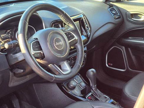 Used 2019 Jeep Compass Altitude image 35