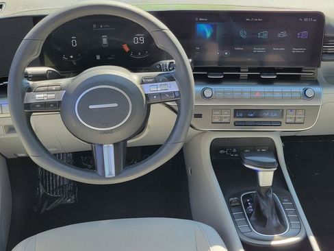 Used 2024 Hyundai Kona SEL FWD image 6