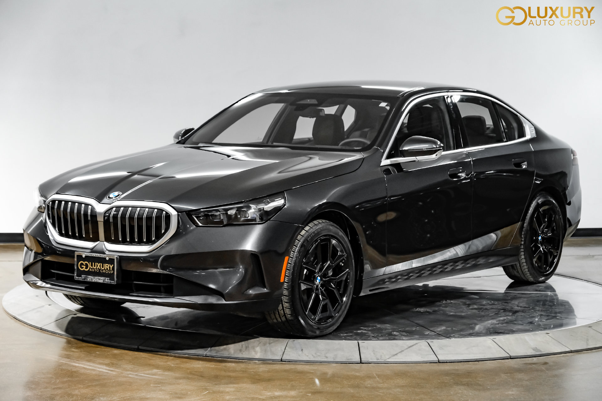 Used 2026 BMW 530i xDrive w/ Executive Package AWD/4WD image 8