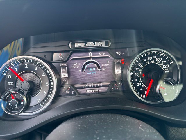 Used 2022 RAM 1500 Laramie w/ Sport Appearance Package AWD/4WD image 9