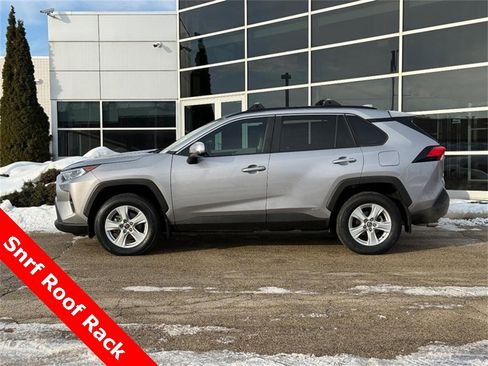 Used 2020 Toyota RAV4 XLE image 6
