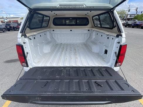 Used 2023 Chevrolet Colorado LT w/ LT Convenience Package III AWD/4WD image 43