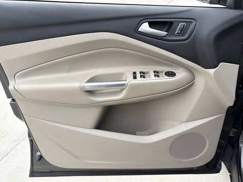 Used 2015 Ford Escape SE image 15