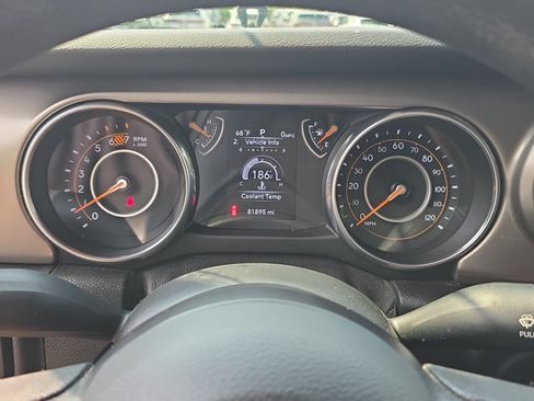 Used 2018 Jeep Wrangler Unlimited Sport AWD/4WD image 10
