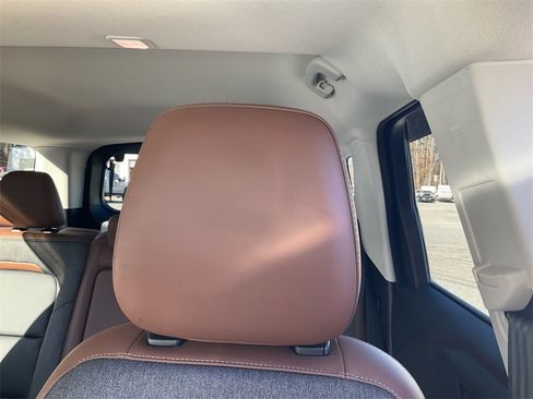 Used 2024 Ford Bronco Sport Outer Banks w/ Tech Package image 17