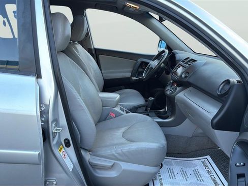 Used 2009 Toyota RAV4 Limited image 13