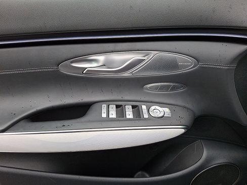 Certified 2026 Genesis GV70 2.5T Advanced image 12