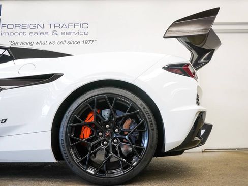Used 2026 Chevrolet Corvette ZR1 w/ ZR1 Carbon Fiber Aero Package RWD image 18