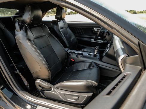 Used 2020 Ford Mustang Premium RWD image 39