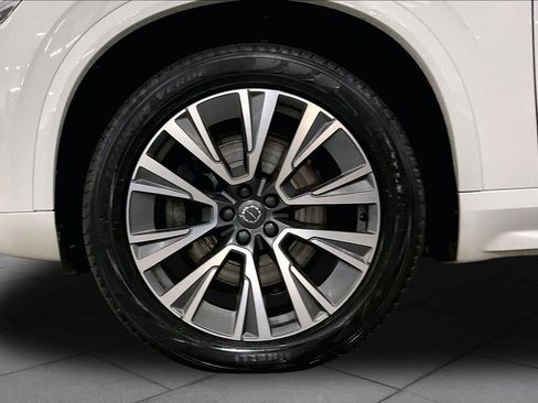 Used 2021 Volvo XC90 T6 Momentum w/ Climate Package AWD/4WD image 11