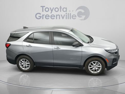 Used 2023 Chevrolet Equinox LS w/ LS Convenience Package FWD image 17