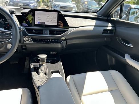 Used 2024 Lexus UX 250h FWD image 17