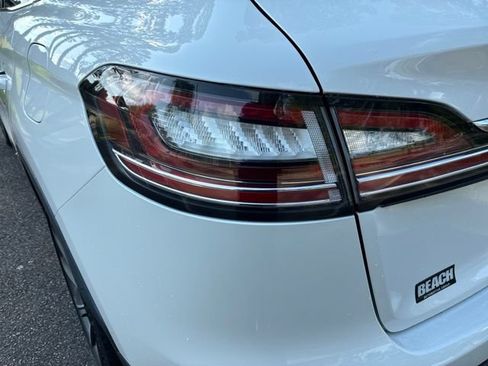 Used 2023 Lincoln Nautilus Reserve w/ Equipment Group 201A AWD/4WD image 13