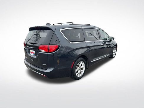 Used 2020 Chrysler Pacifica Limited image 42