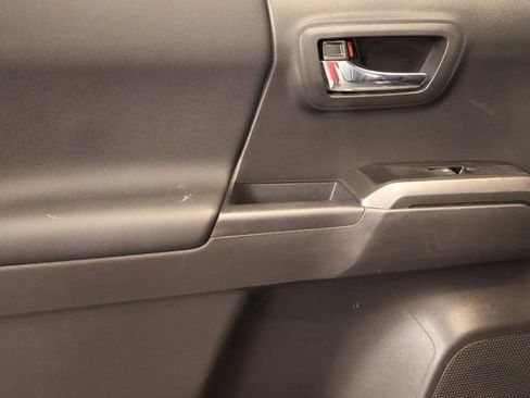 Used 2023 Toyota Tacoma TRD Off-Road image 28