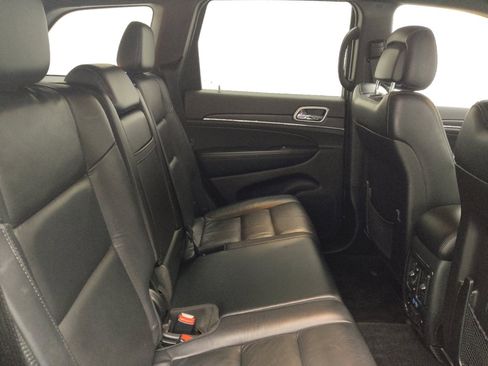 Used 2018 Jeep Grand Cherokee Limited image 19