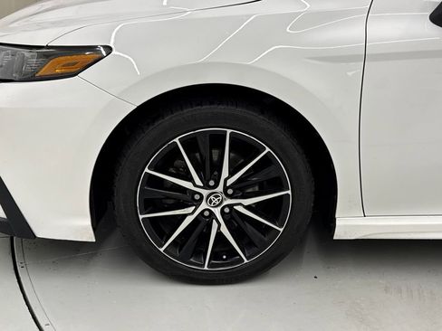 Used 2024 Toyota Camry SE FWD image 9