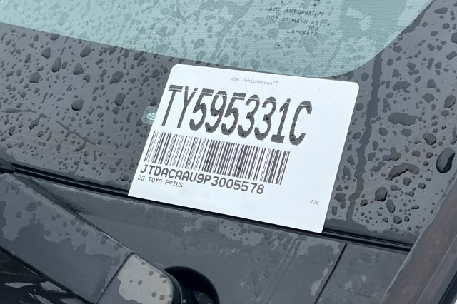 Used 2023 Toyota Prius LE FWD image 8