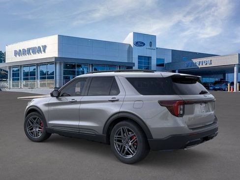 New 2026 Ford Explorer ST-Line w/ ST-Line Street Pack image 4