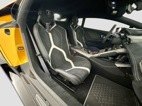 Used 2018 Lamborghini Huracan Performante image 29
